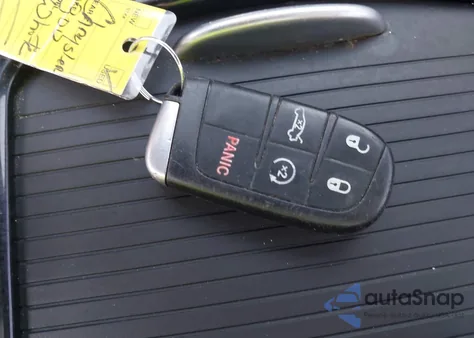 2015 Chrysler 300 300S z USA, uszkodzony, nr VIN 2C3CCABG1FH859465